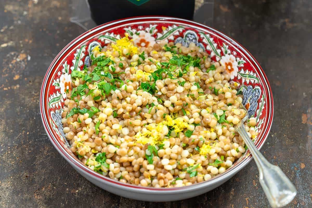 Quick & Flavorful Israeli Couscous: Ready in Under 10 Minutes